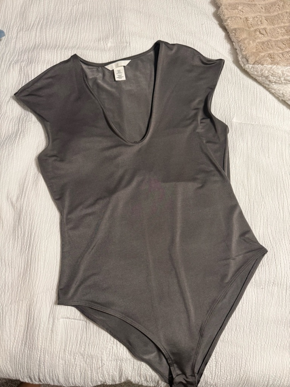 Women’s Deep V-Neck Cap Sleeve Bodysuit